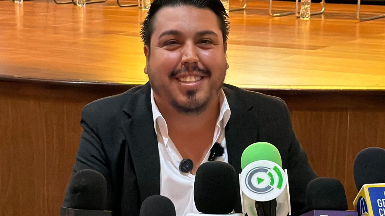“Las juventudes los necesitan”: Eduardo Castillo llama a trabajar a los institutos municipales de la juventud de Sinaloa