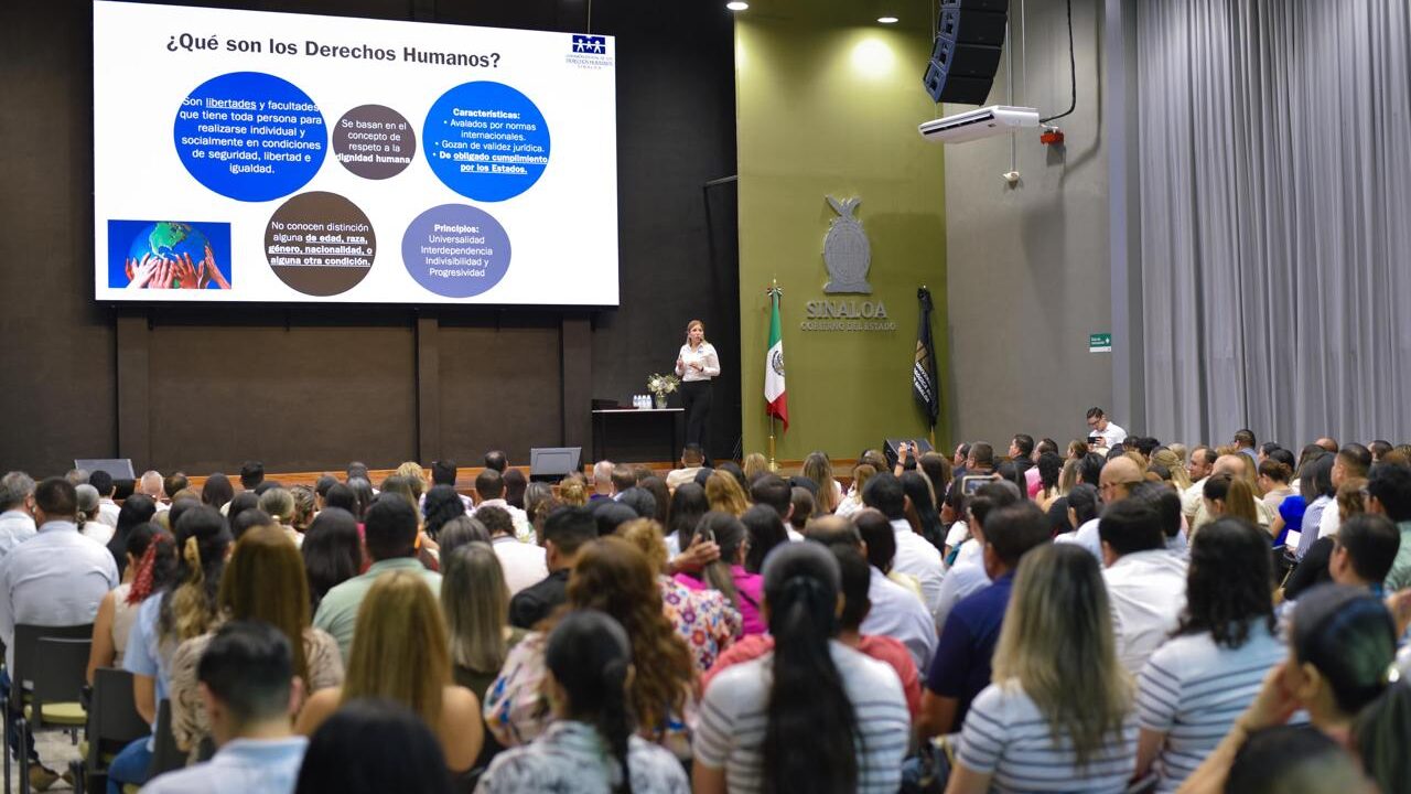 Educación Ahome celebra conversatorio “Responsabilidades éticas y legales del personal docente”