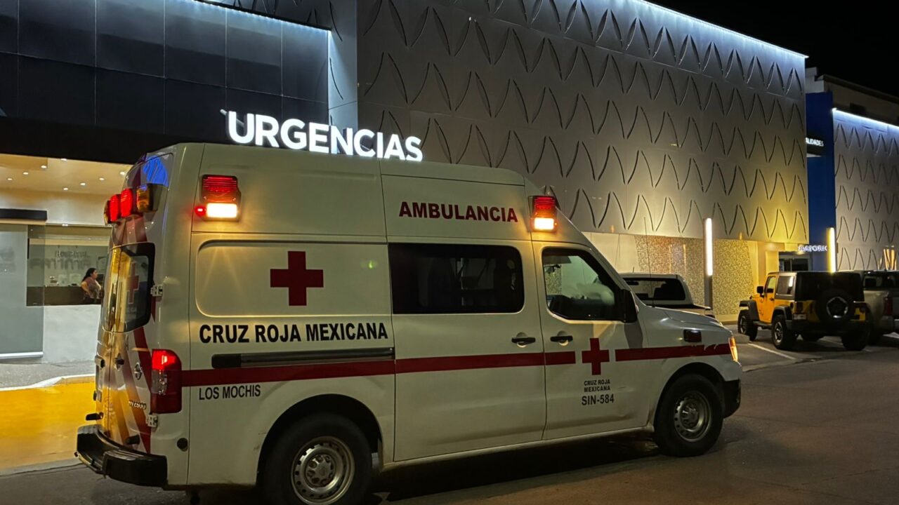 Joven resulta lesionado al dispararse por accidente con su propia arma
