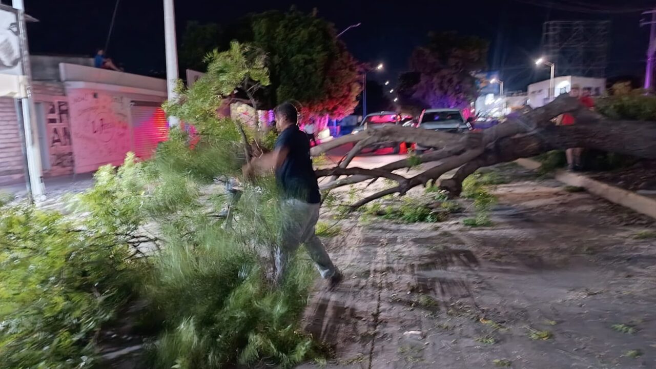Cinco sindicaturas de Ahome afectadas con fallas de electricidad