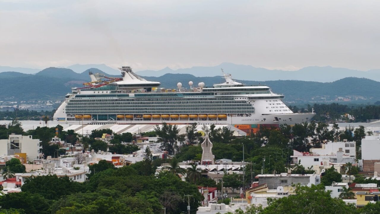 Recibe Mazatlán a más de 3,600 cruceristas este lunes