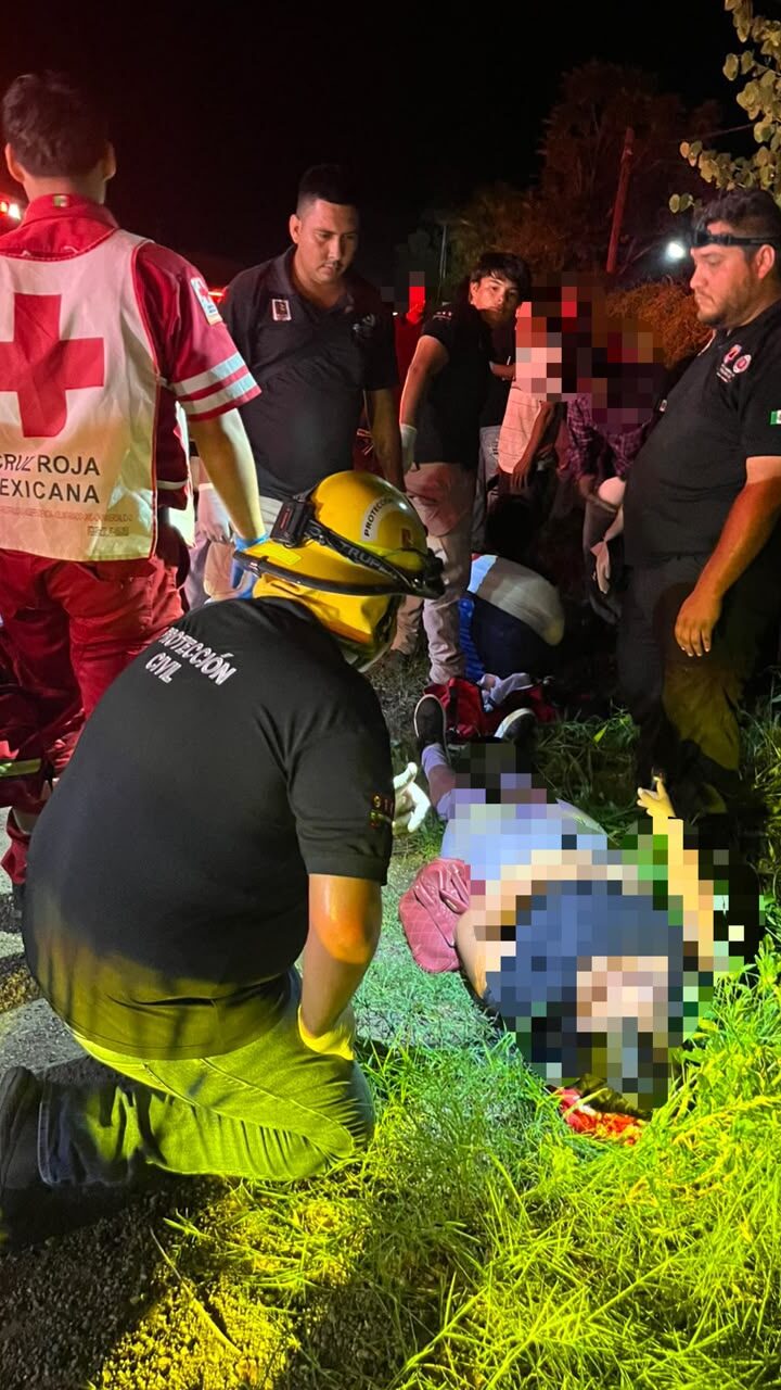 Seis hospitalizados tras choque frontal sobre la carretera