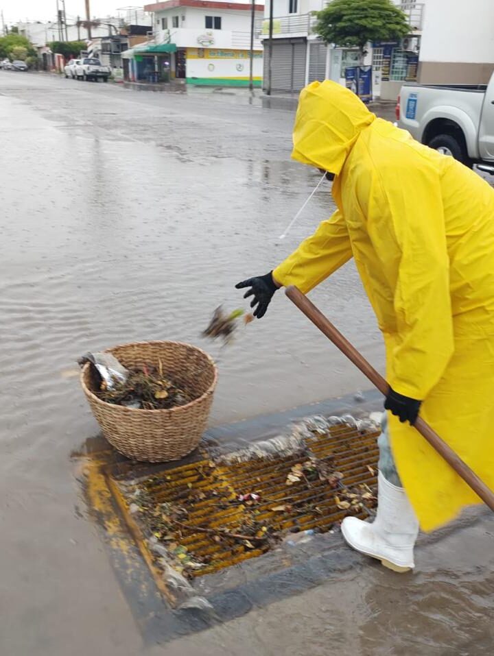 Protección Civil mantiene recorridos preventivos ante pronóstico de lluvias en Ahome