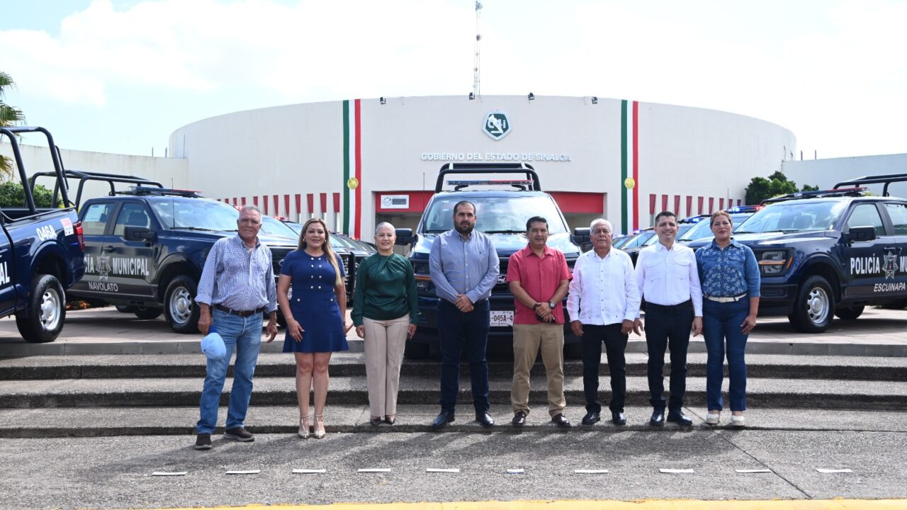 Juan José Ríos recibe dos nuevas patrullas para fortalecer la seguridad