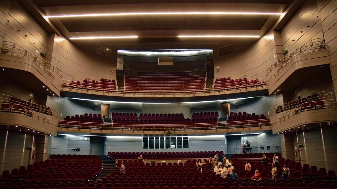 IMCA y autoridades municipales realizan recorrido físico del Teatro Ingenio en el marco de la entrega – recepción