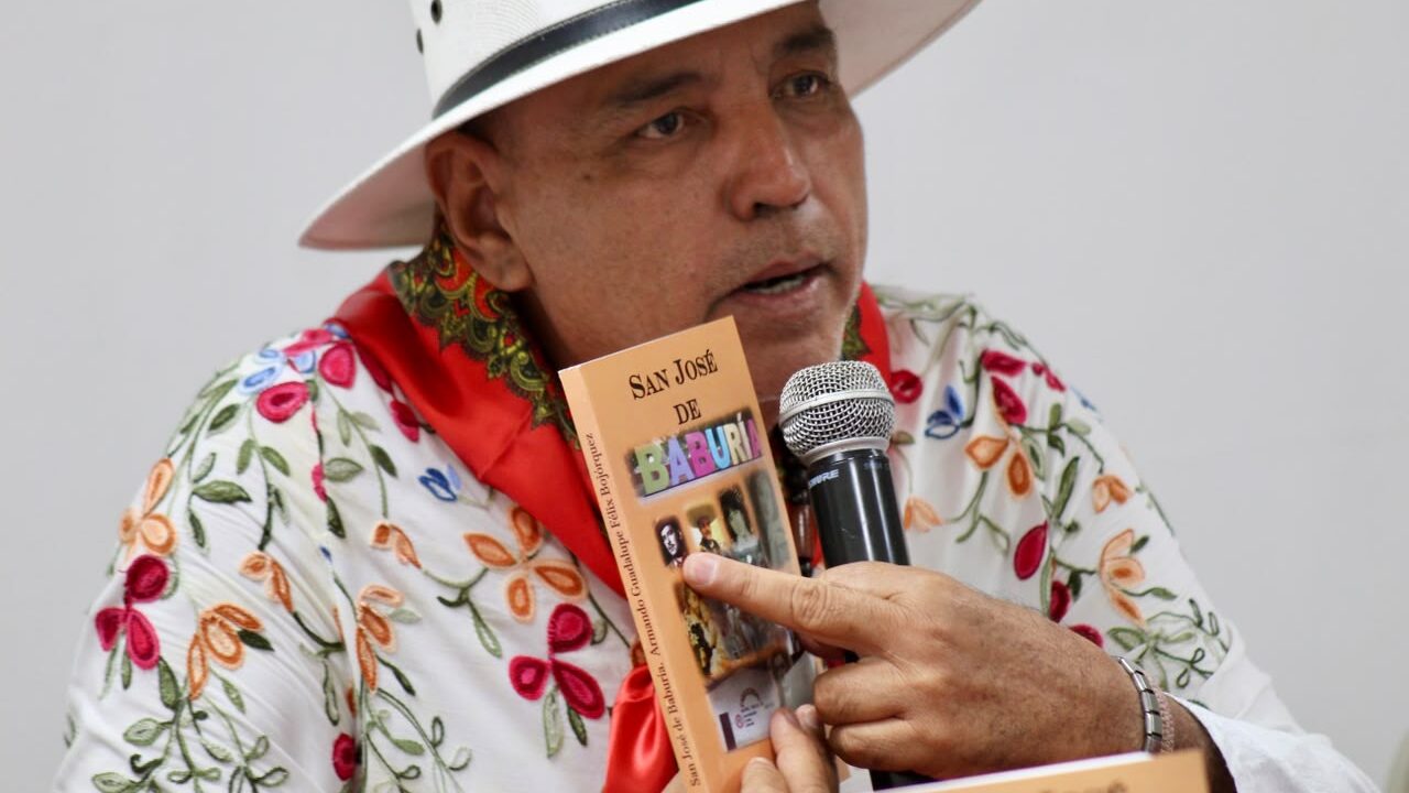 Armando Guadalupe presenta su libro “San José de Baburía”