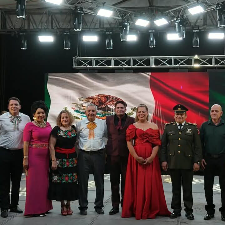 Juan José Ríos conmemora el 216 Aniversario del Grito de Independencia