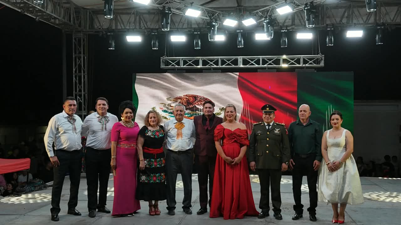 Juan José Ríos conmemora el 216 Aniversario del Grito de Independencia