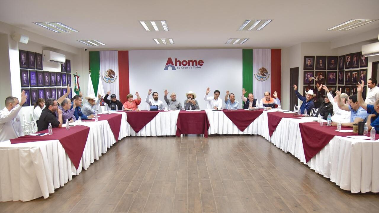 Acuerdan autoridades y productores trabajar juntos para prevenir enfermedades zoonóticas en Ahome