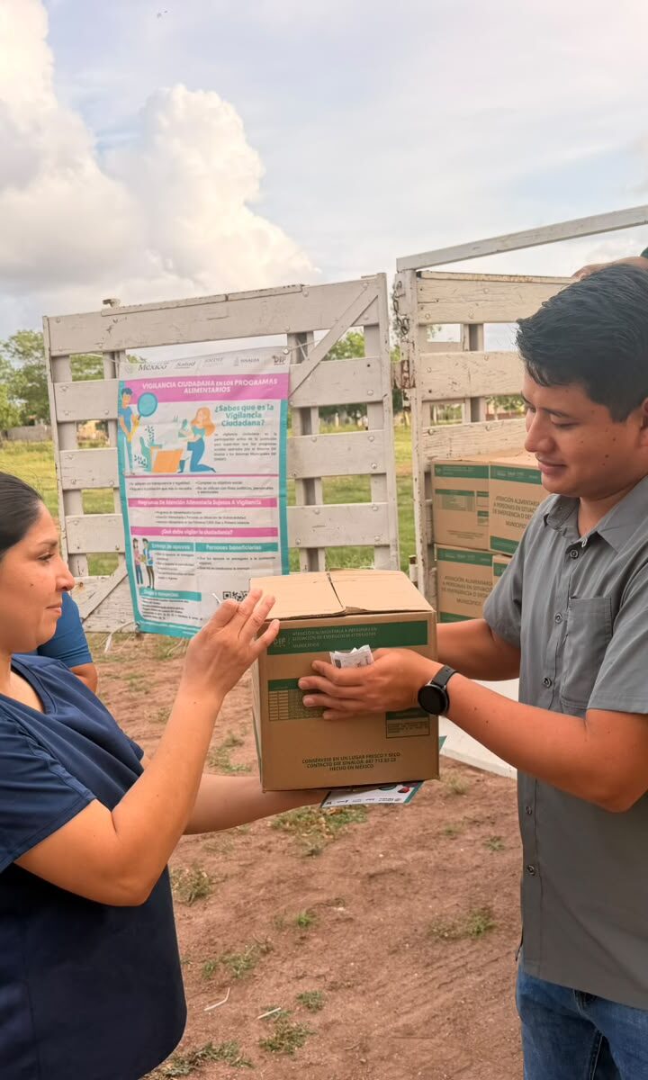 DIF Municipal lleva apoyos alimentarios a familias de los ejidos Treinta y Ochito y Héroes Mexicanos