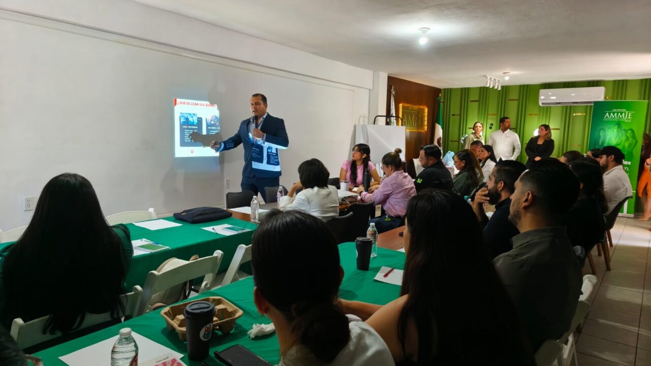 Más de 40 empresarios obtienen la certificación White Belt impulsada por AMMJE