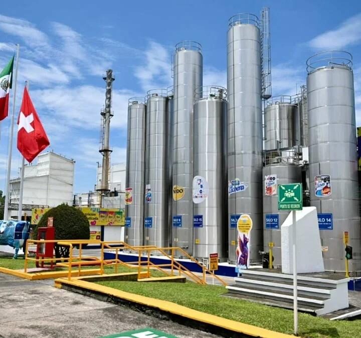 Piden cerrar plantas de Nestlé y Coca-Cola en zonas críticas por falta de agua