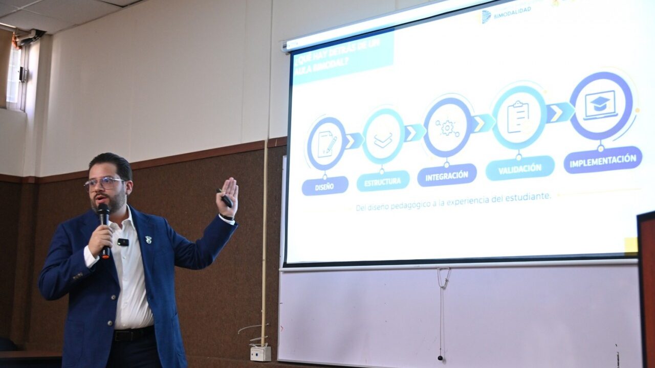 Capacita la UAS a docentes en el diseño pedagógico y estructura de las Aulas Bimodales