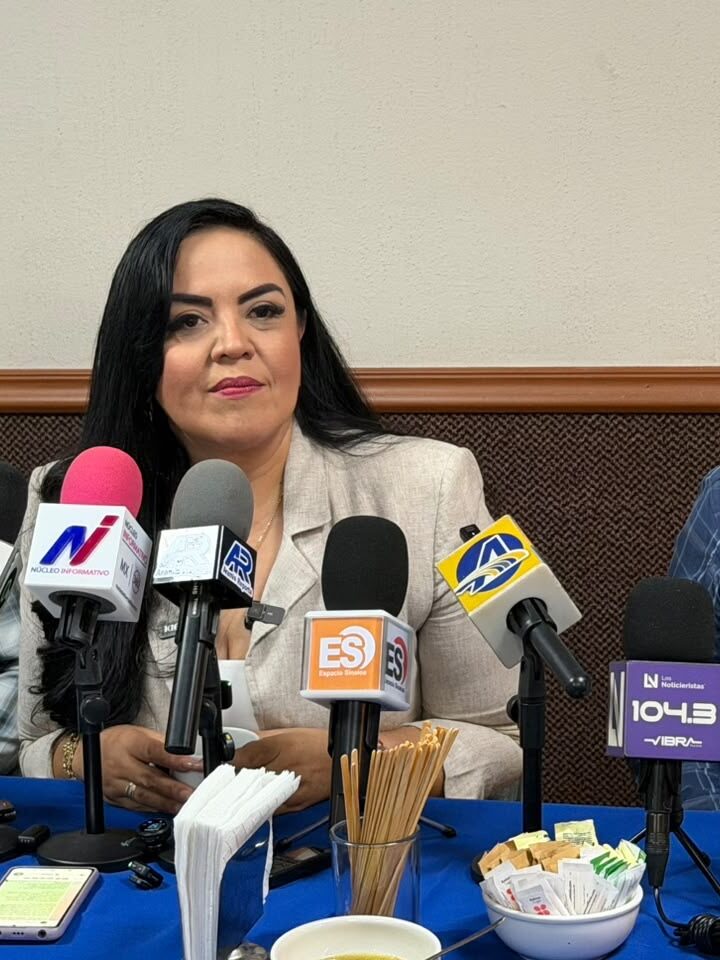 Maribel Vega se registra para buscar la coordinación de Morena en El Fuerte rumbo a 2027