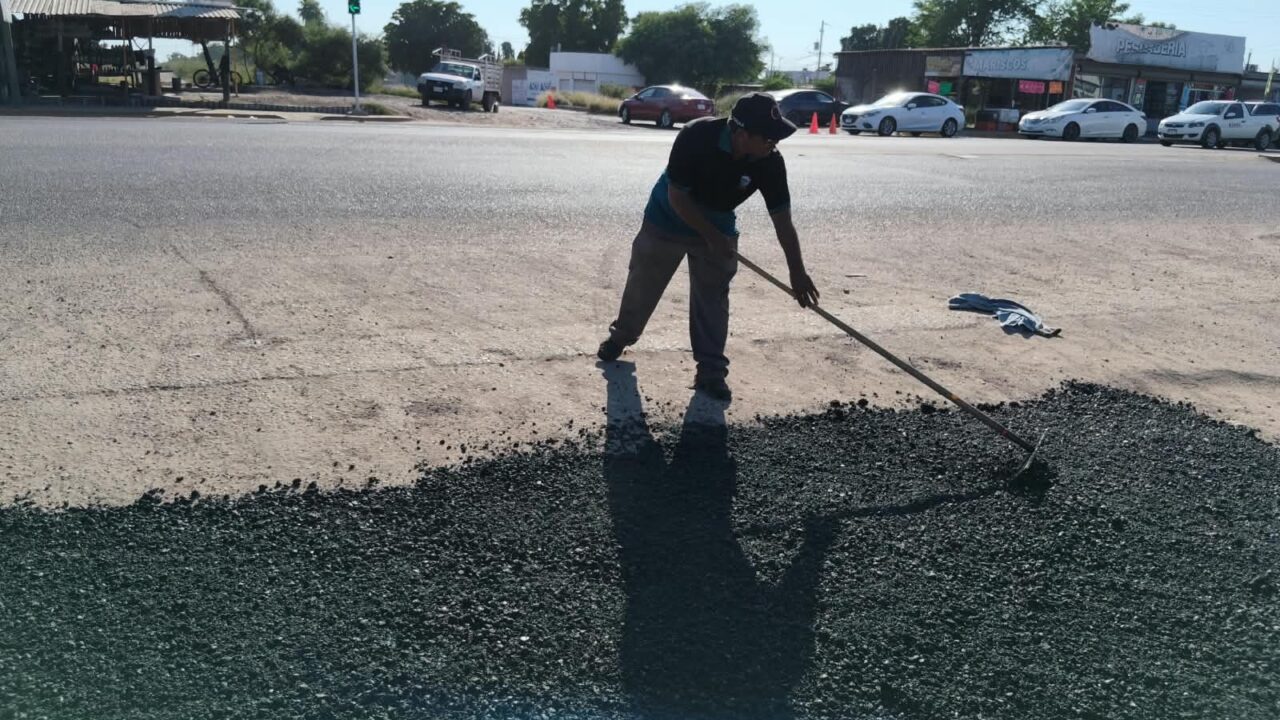 COMUN atiende 110 baches en una jornada y proyecta incrementar trabajos en vialidades de Los Mochis
