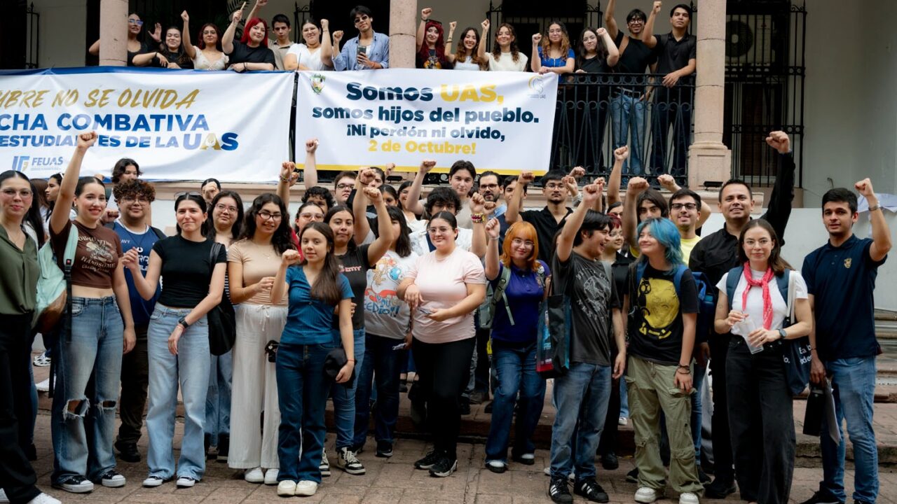 ¡2 de octubre no se olvida! Estudiantes de la UAS se concentran en Culiacán para mantener viva la memoria de 1968