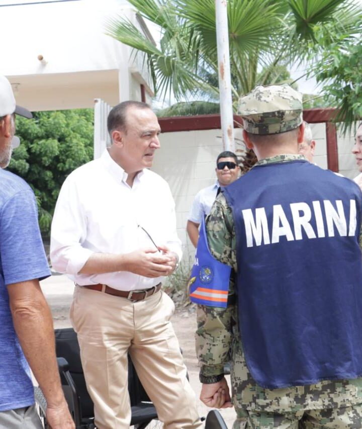 Alcalde Menéndez encabeza brigada integral en El Colorado para garantizar seguridad y salud en albergue