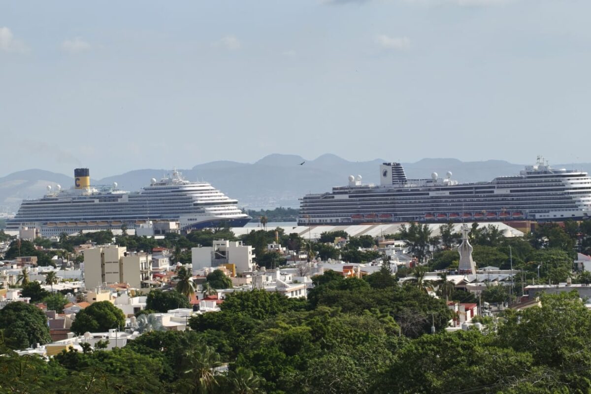 Mazatlán recibe este lunes a dos cruceros turísticos con más de 6 mil pasajeros