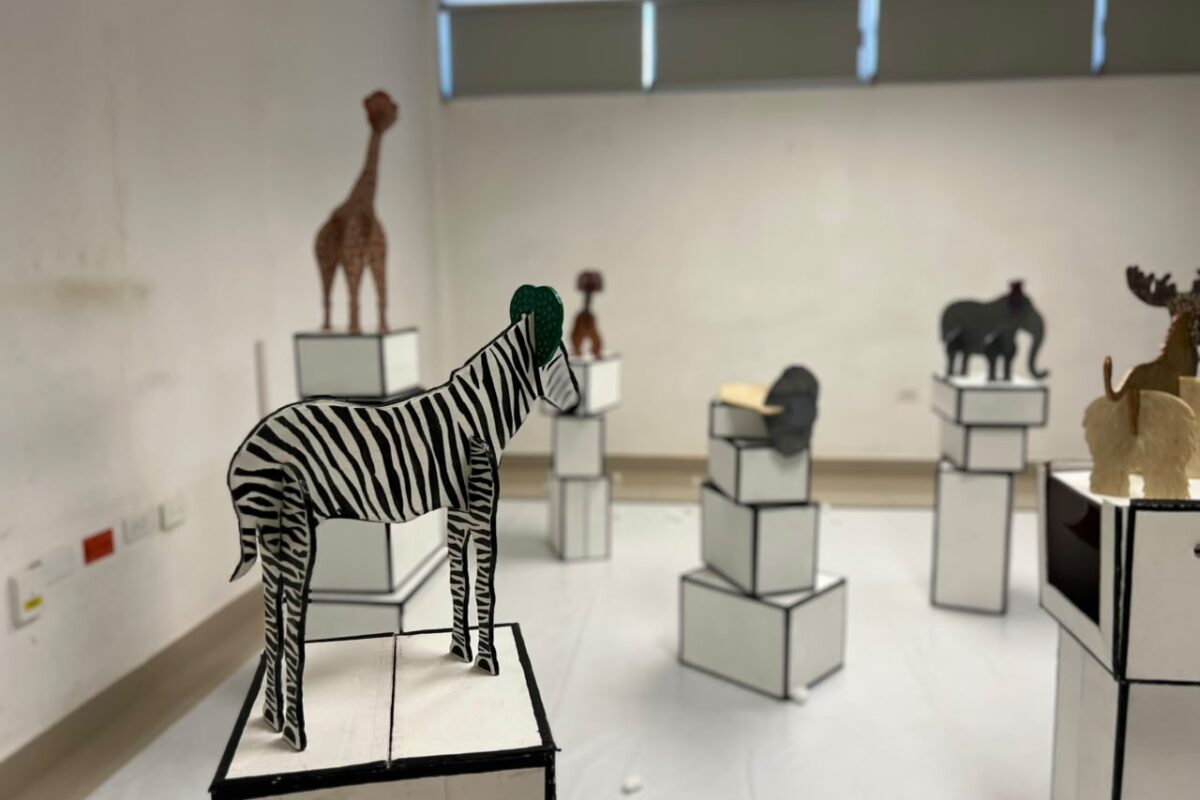 “Zoo fantástico” llena de fantasía a niños en la Biblioteca Morelos